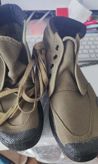 Teniși vanatoare măr 37