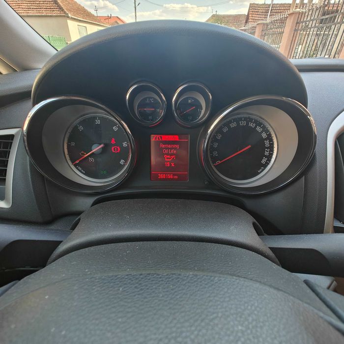 Opel Astra J Sports Tourer