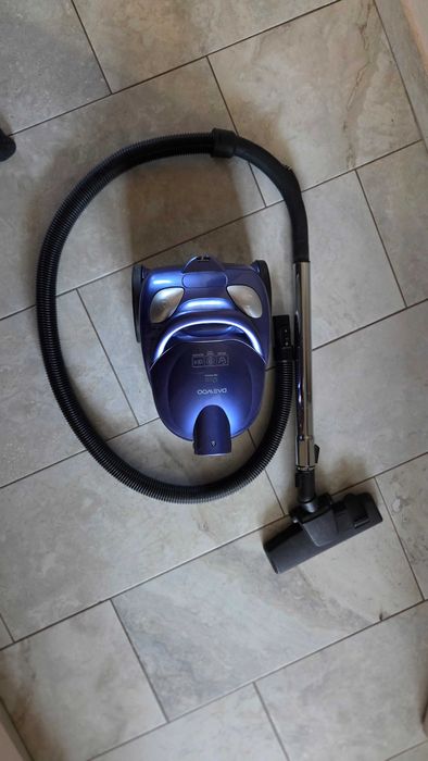 Прахосмукачка Daewoo RCC 153 L без торба 800W, HEPA + кутия