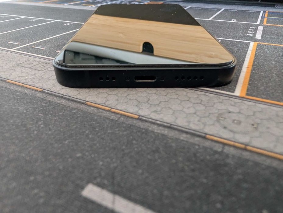 iPhone 13 128GB Midnight neverlocked