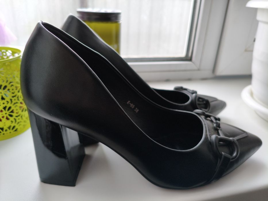 Продам туфли 38 размер