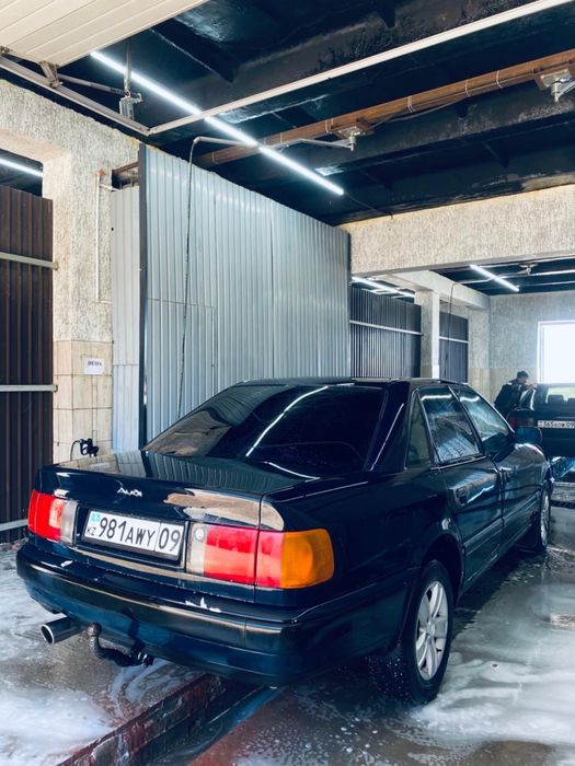 Продам машину Ауди 100