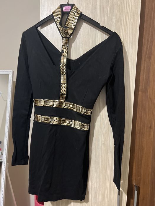 Къси черни рокли