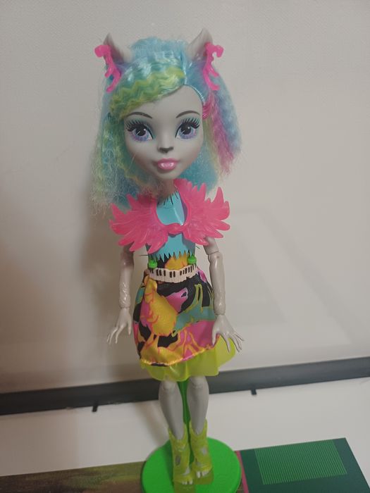 Кукла монстер хай