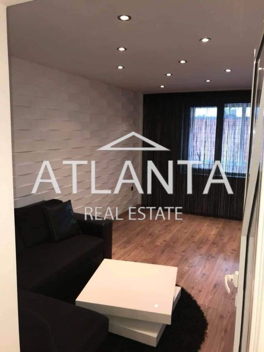 Продава се Четиристаен апартамент в Варна, Лятно кино Тракия - 88 кв.м за 1853 €/кв.м - Снимка #1