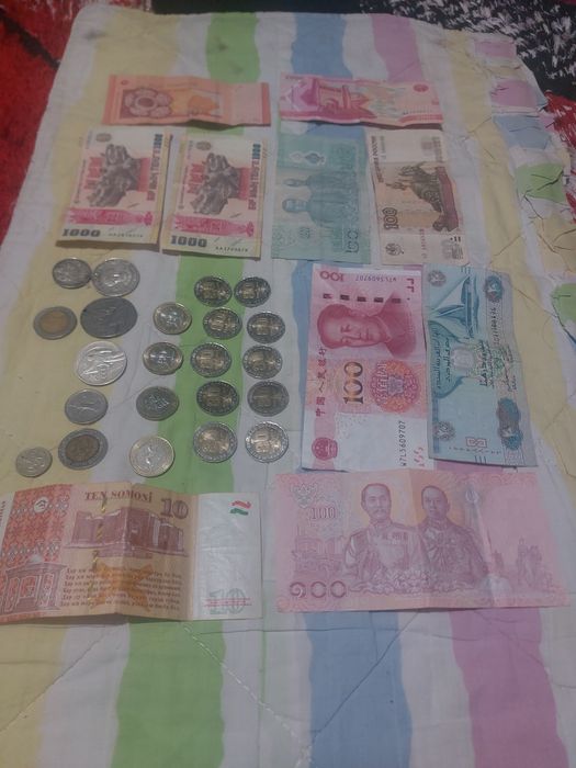 80 лет монетой разные