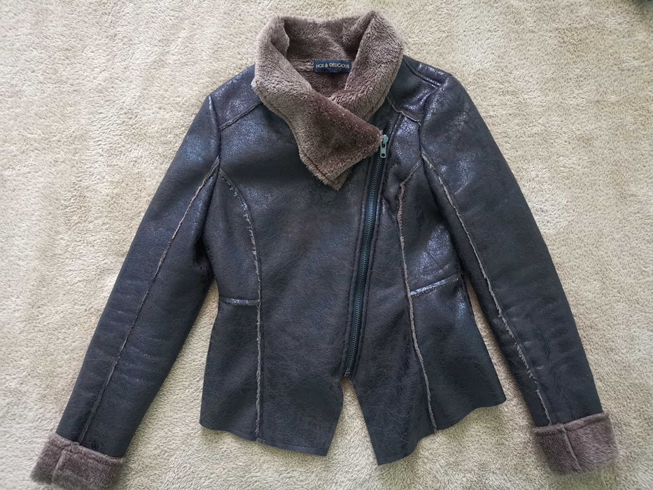 Дамско кожено яке