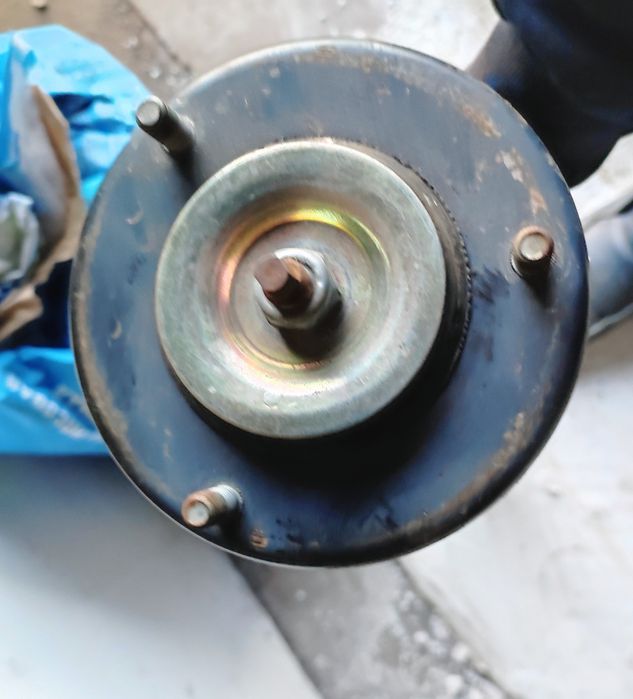 Задние амортизаторы BMW 5 серия E39