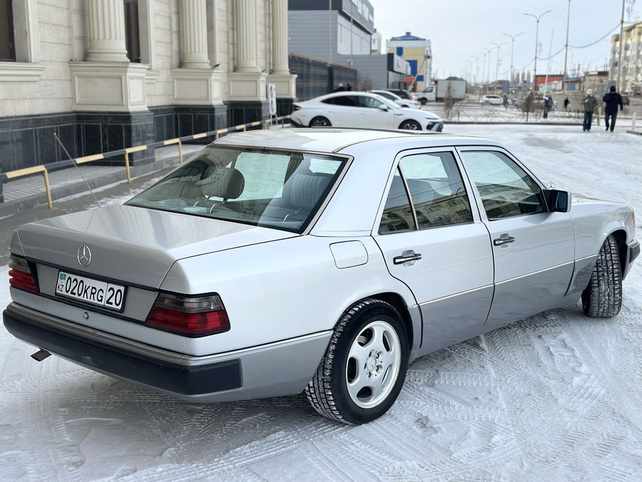 Мерседес 124 Е230