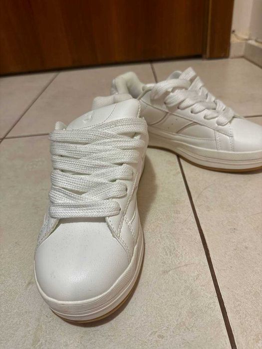 Продавам маратонки