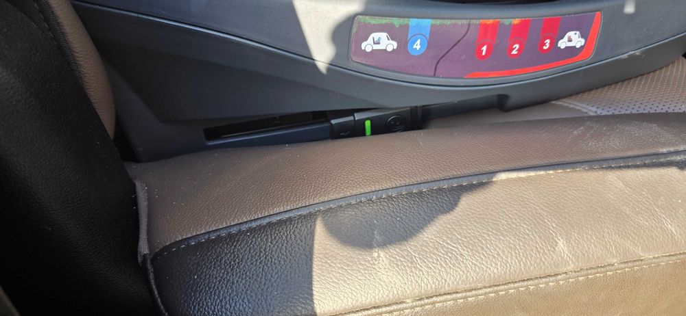 Scaun pentru copii în stare excelentă.