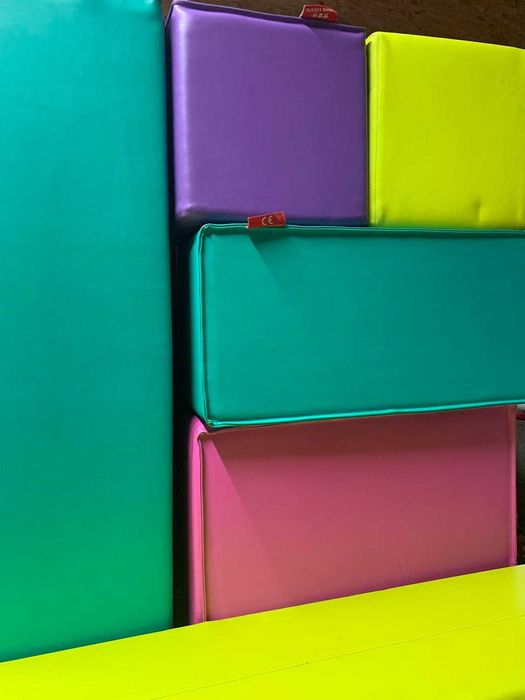 Cub de constructie si joacă , din burete(16 piese= 100x100x100)