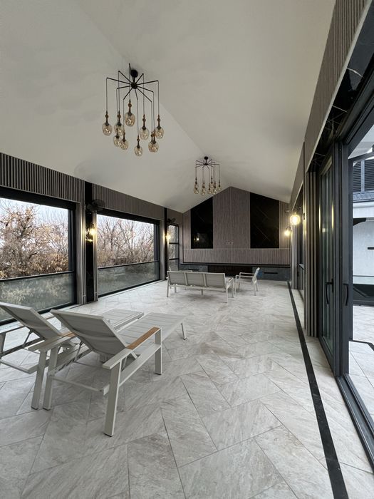 Шикарная дача/коттедж в Чирчике!