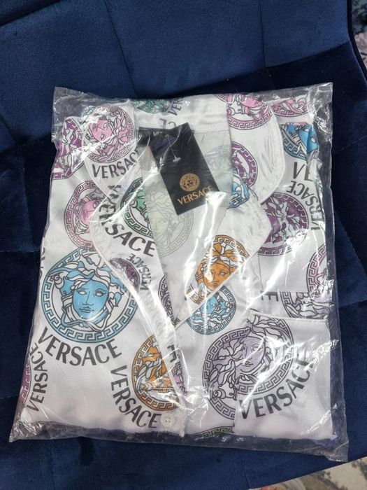 Pijamale saten. Versace. Dior Luis vuiton