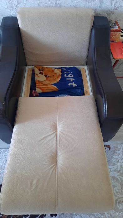 Продам диван и кресло