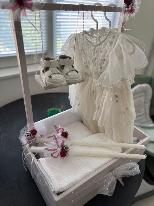 Бебешко гардеробче с просторче за кръщене, погача , изписване или друг