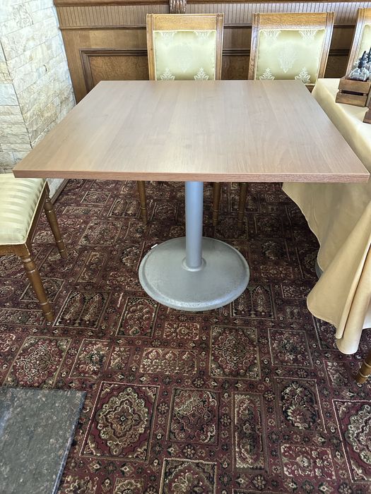 Маси за ресторант