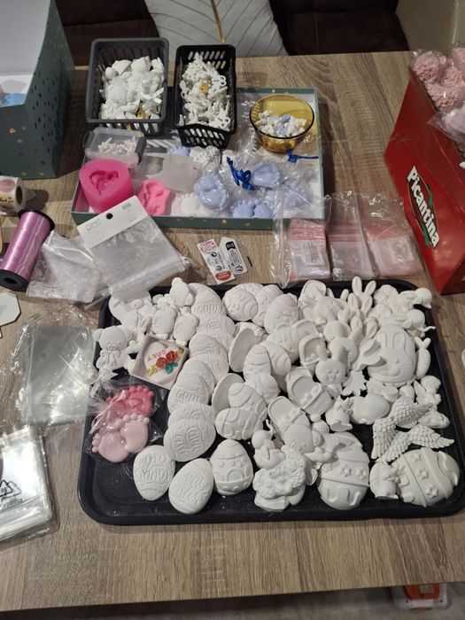 Разпродавам гипсови материали и отливки