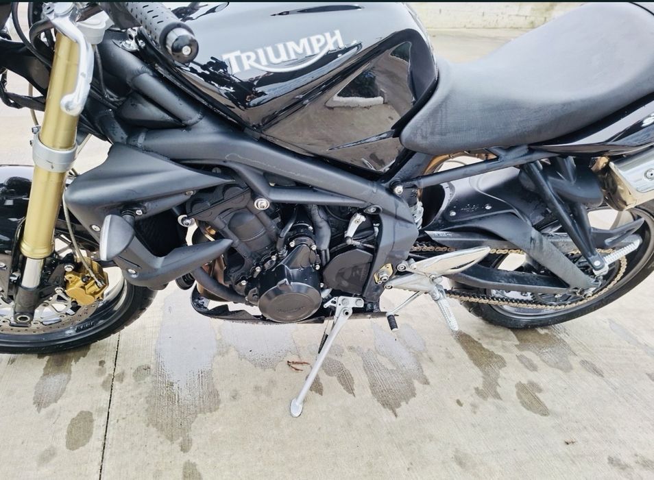 Vand motocicleta Triumph Steet Triple