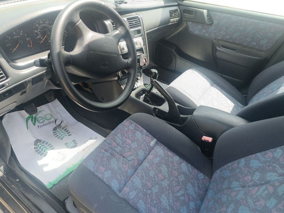 Toyota carina e 1996 yil
