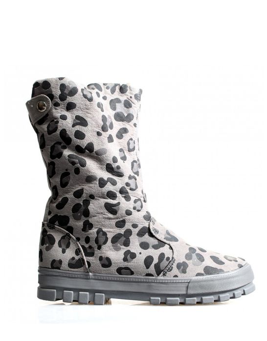 Нови Дамски ботуши - ватирани 38