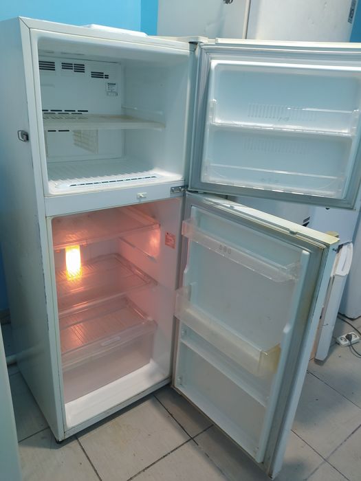 Продам холодильник LG