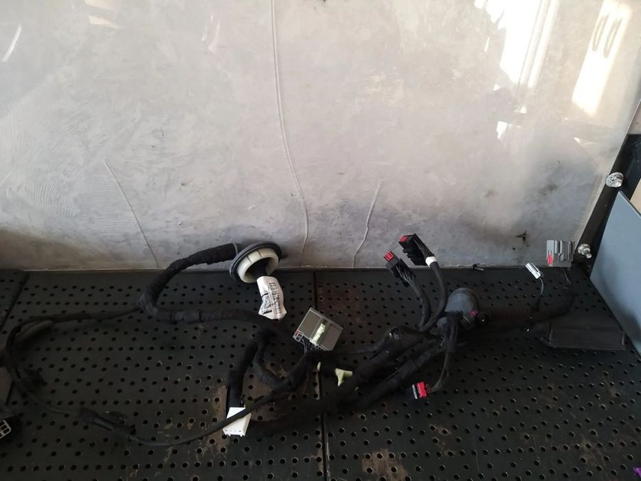 Cablaj instalatie electrica usa stanga fata land rover range rover discovery 5 l462 hy3214631