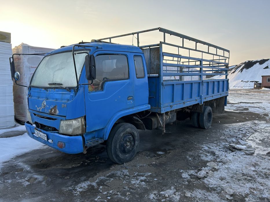 Продам или сдам бортовой грузовой китаец