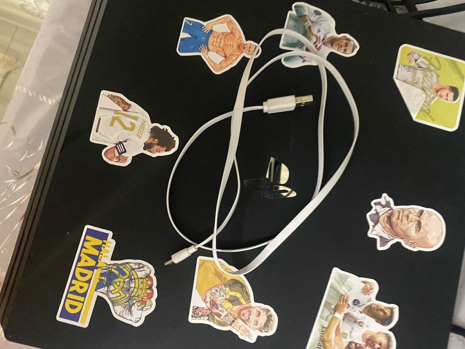 Продаю Плейстешен 4 про