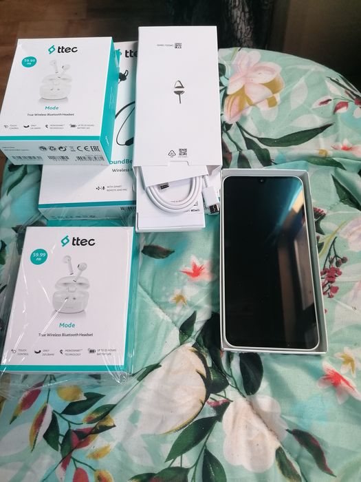 Телефон Samsung galaxy A16 с бонус 3 чифта слушалки