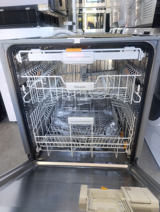 Съдомиялна Miele за пълно вграждане XXL