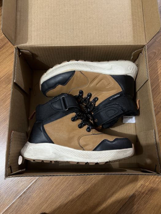 Ботинки для мальчиков  34 размер