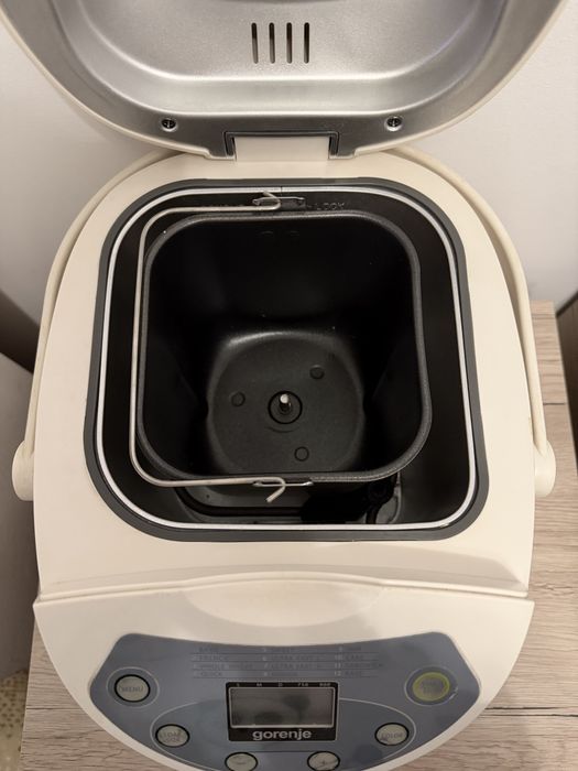 Mașină de făcut pâine Gorenje BM 900W