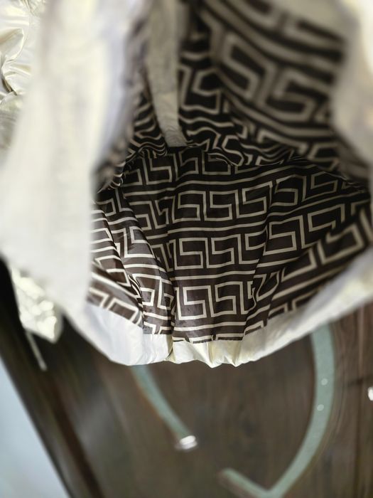 Златисто яке с яка от естествен косъм