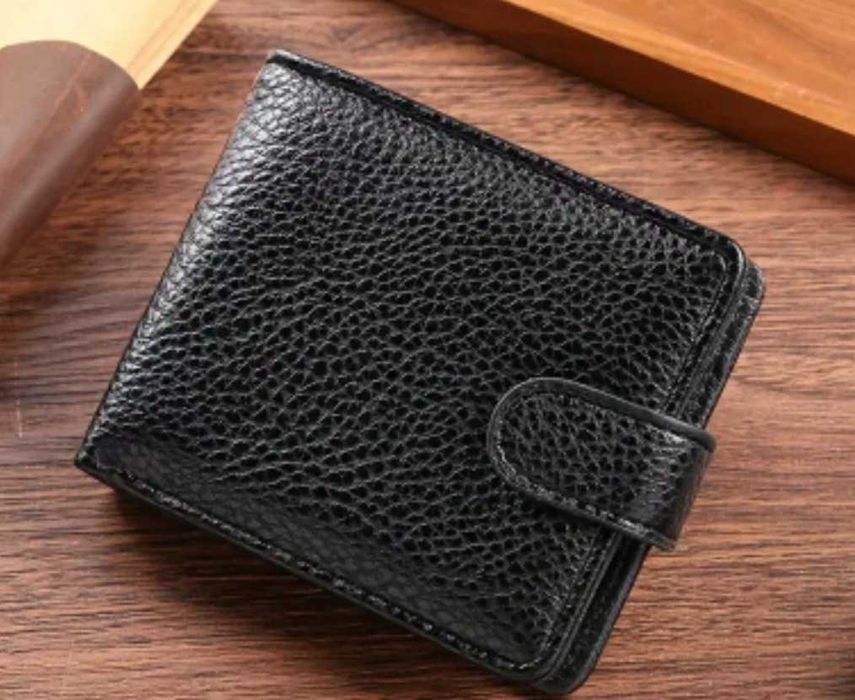 Нов мъжки портфейл