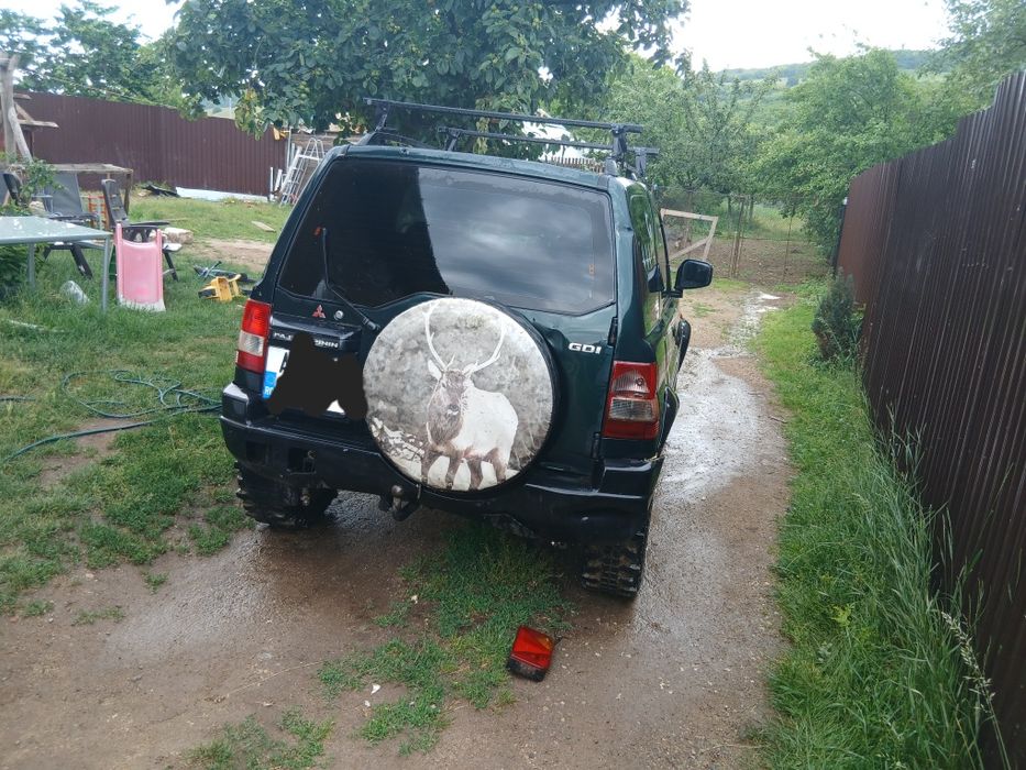 Mitsubishi pajero pinin