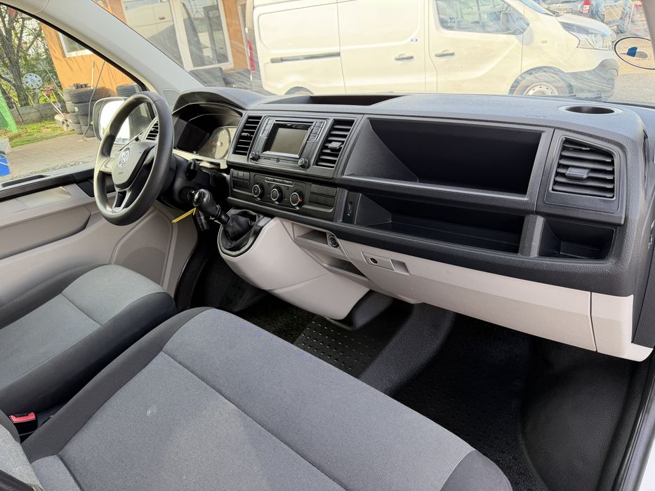 Volkswagen Transporter T6 Autoutilitară 2016 2.0TDI *TVA Inclus/Deductibil*