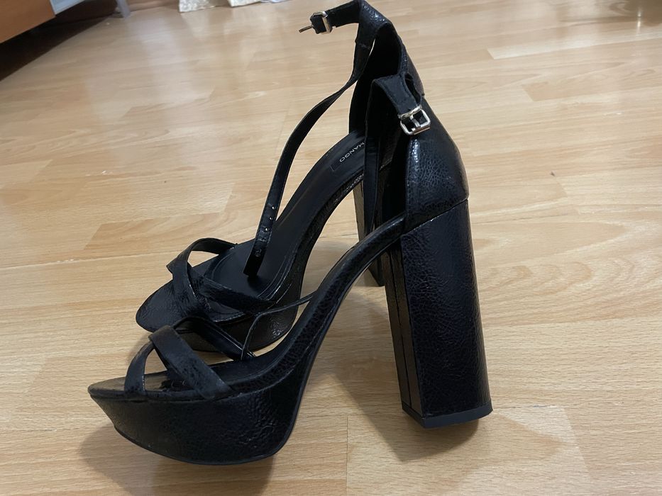 Босоножнки Mango