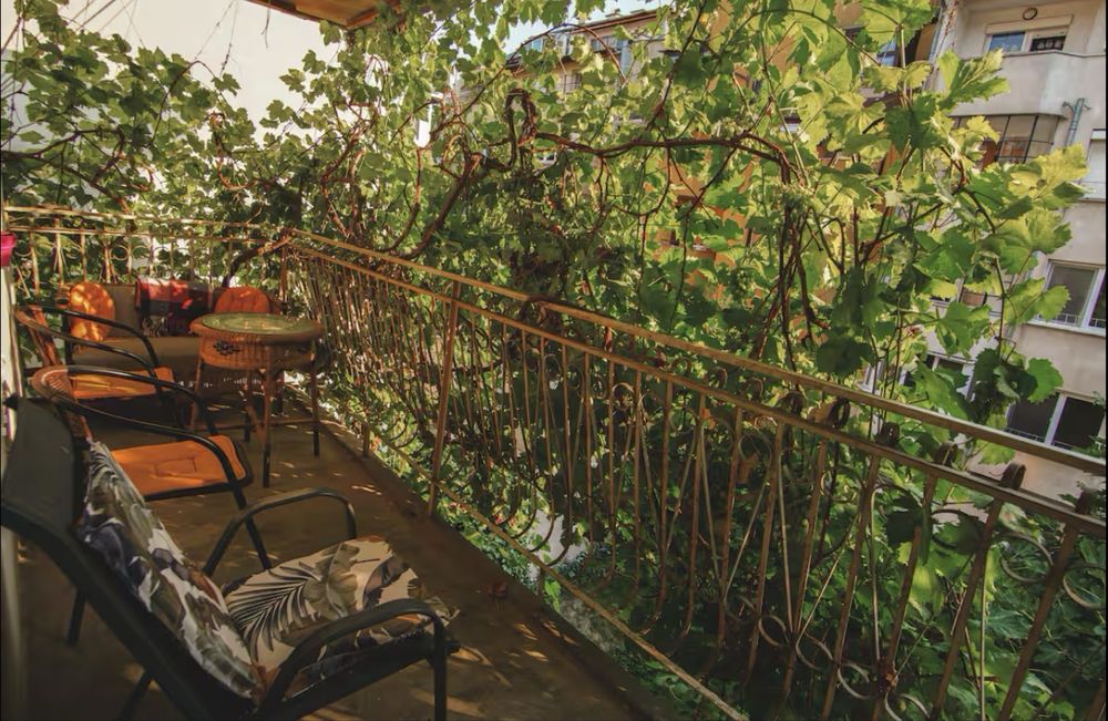 Дава се под наем Гараж / Паркомясто в Варна, Генералите - 150 кв.м за 800 € - Снимка #7