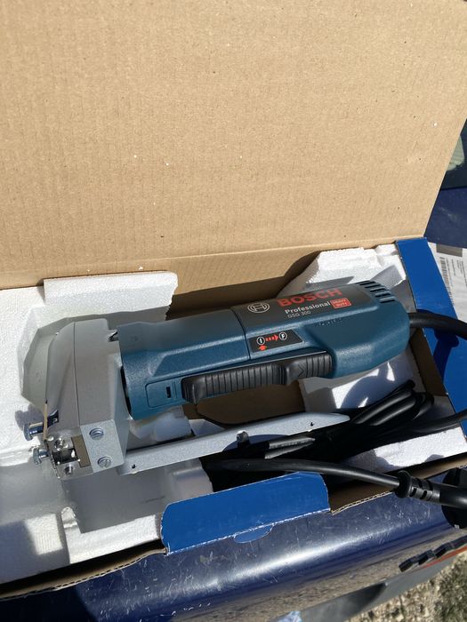 Taietor burete Bosch GSG300