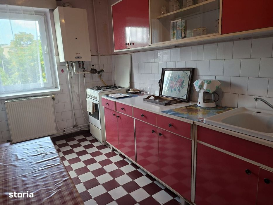 Apartament cu 4 camere de vanzare/centru Turda