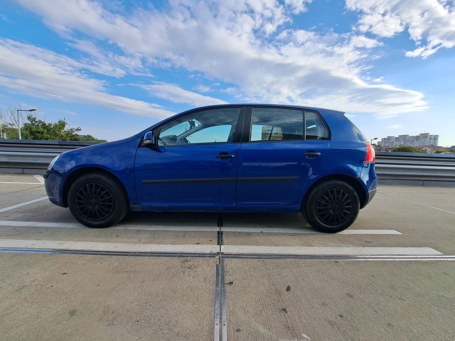 Vând VW Golf 5 MPI motor  benzina BGU