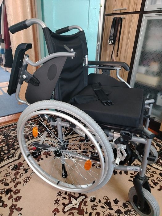 Инвалидная коляска