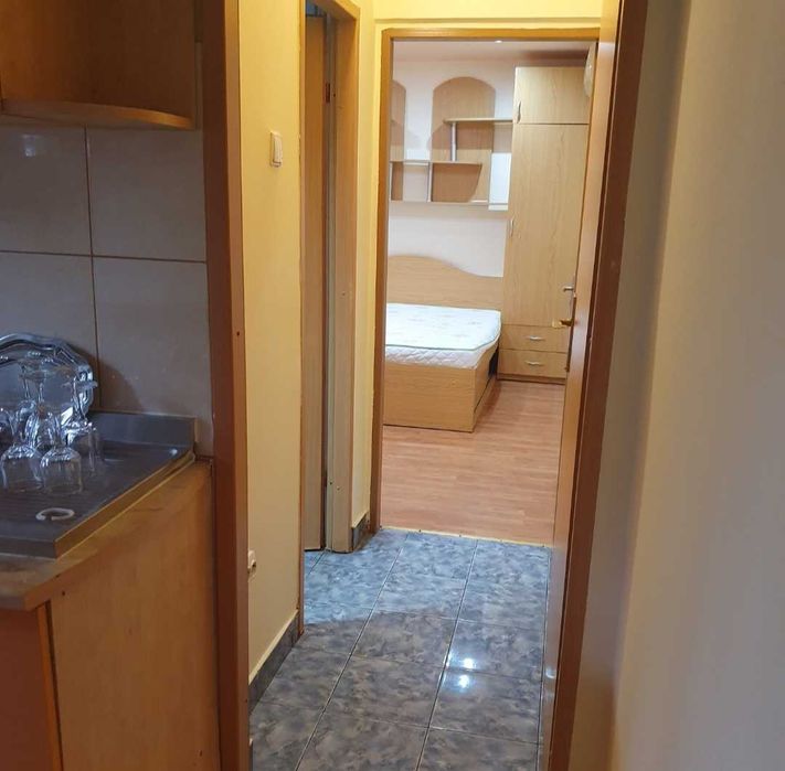 Apartament 3 camere decomandat Calea București