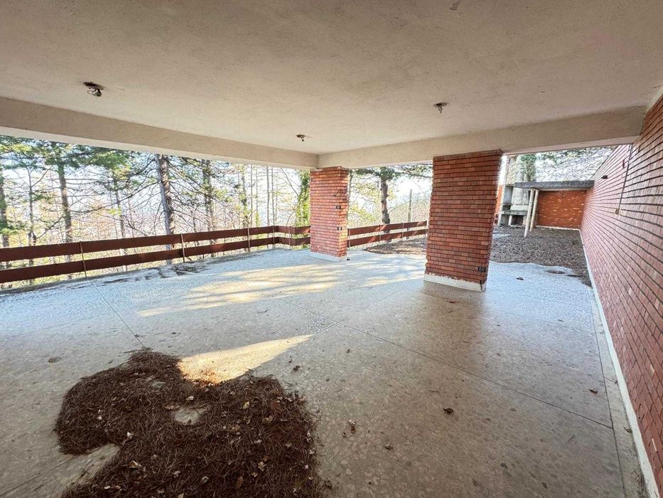 Продава се Къща в Горна Оряховица - 385 кв.м за 416 €/кв.м - Снимка #2