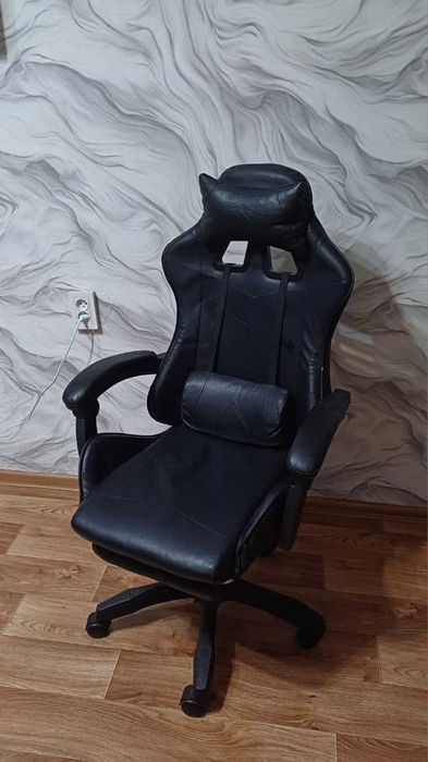 Игровое кресло, цвет черный