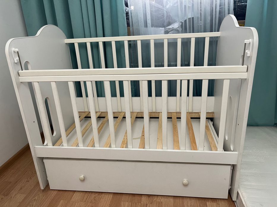 Детская кровать манеж