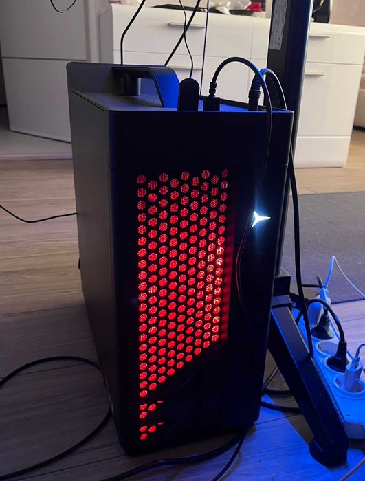 Sistem PC Gaming Lenovo Legion + Monitor LG 60hz