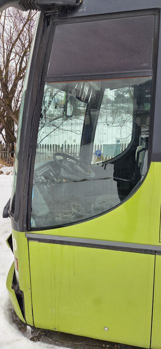 Geam lateral fata stanga partea soferului autocar Setra S319UL.