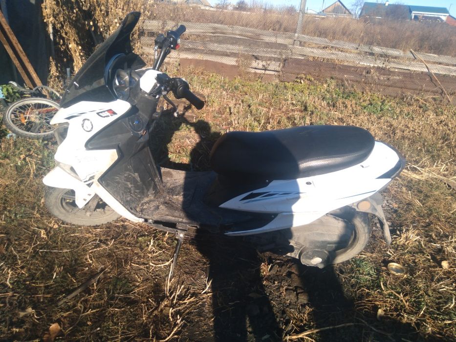 Продам скутер 175кубикав